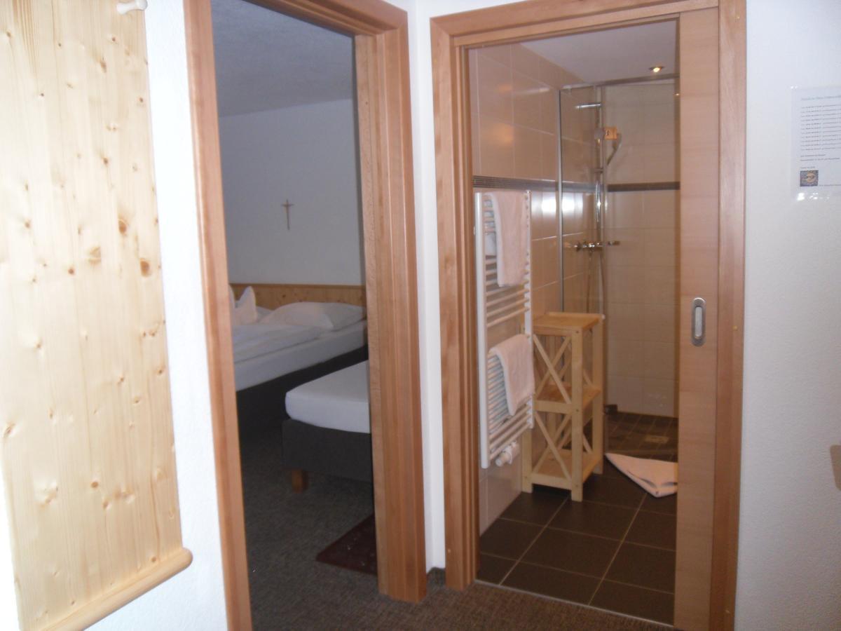 Gruenwaldhof Bed and Breakfast Tux Exteriör bild